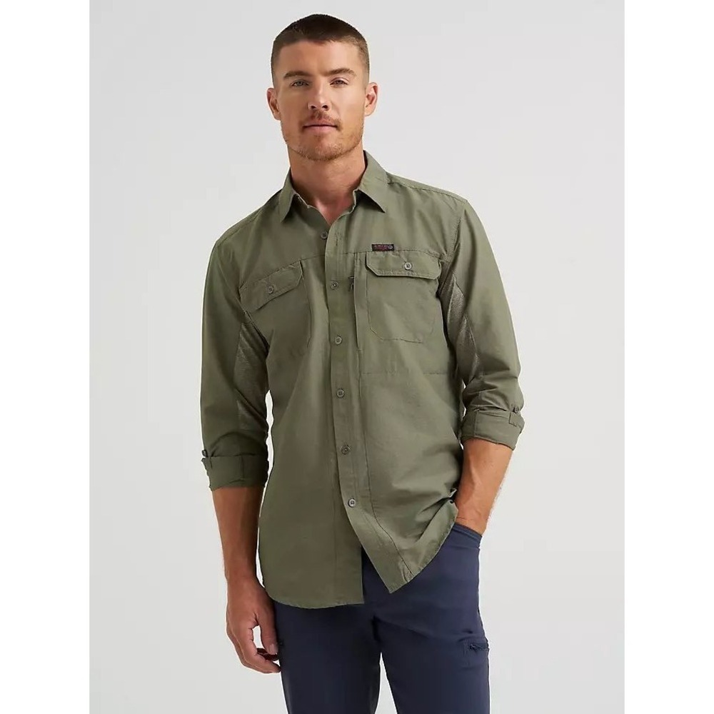 Wrangler ATG Shirt Olive Green Long Sleeve Button Down Mens XL Gorpcore Workwear - Picture 1 of 7